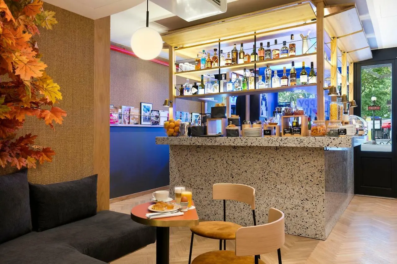 Oh La La ! Hotel Bar Paris Bastille